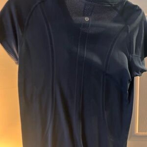 lululemon athletica Blue Short Sleeve Tee